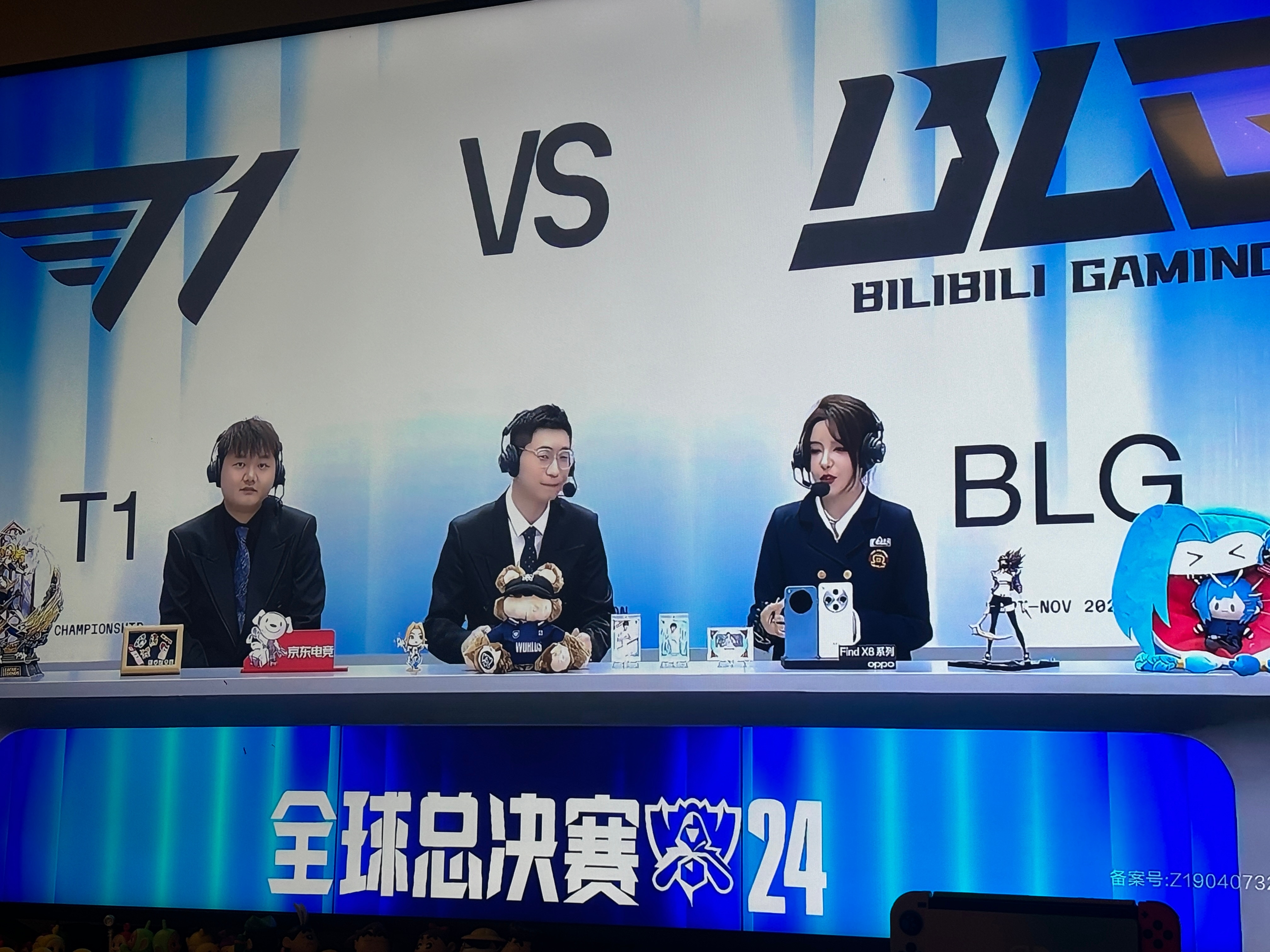 包含TL鏖战HLE，Scout完成史诗逆转激烈交锋全球总决赛，成为赛场最大亮点的词条