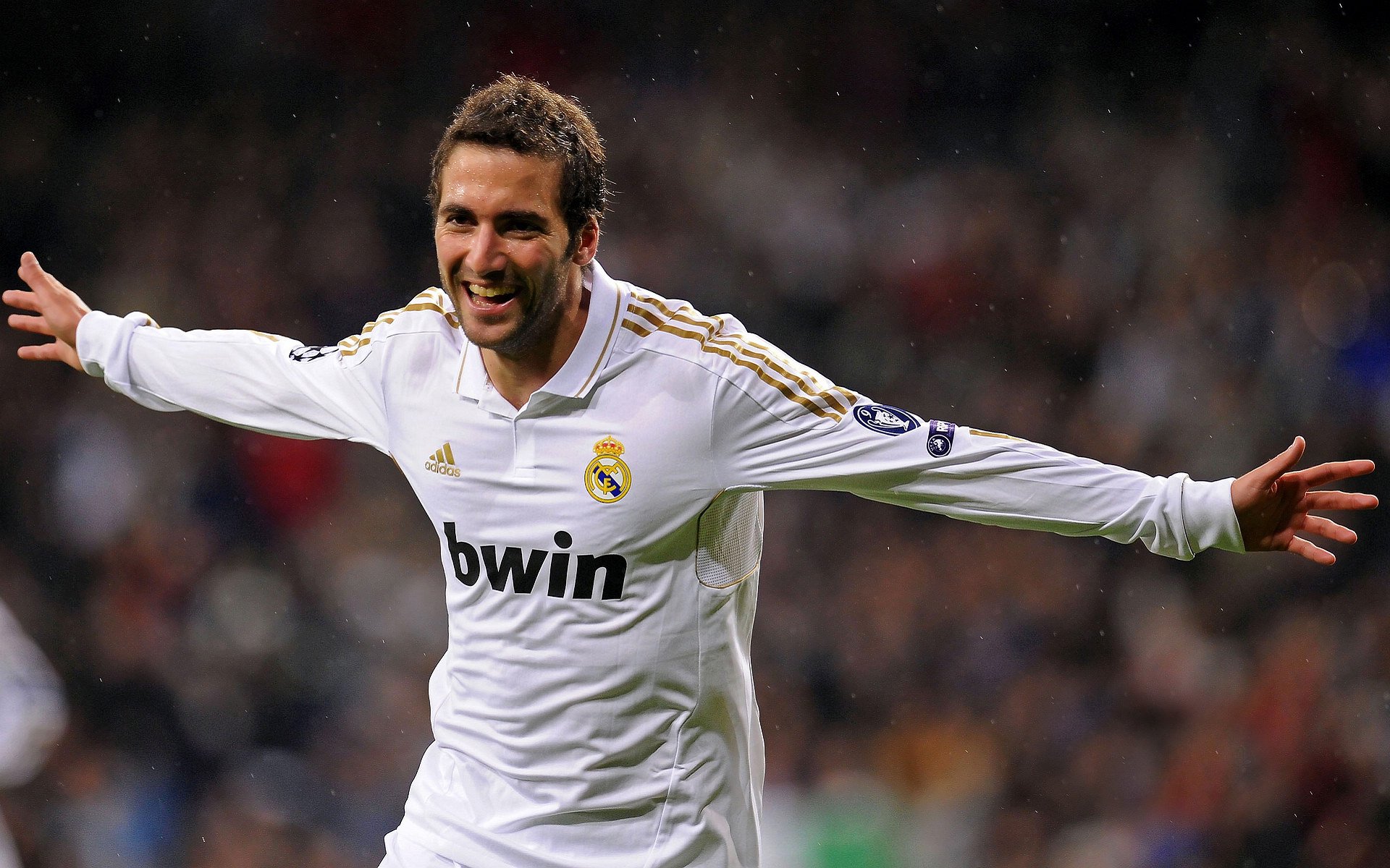 开云体育官网-38+12+9！广东队被字母哥一人打爆，掘金横扫背后是天赋的绝对碾压