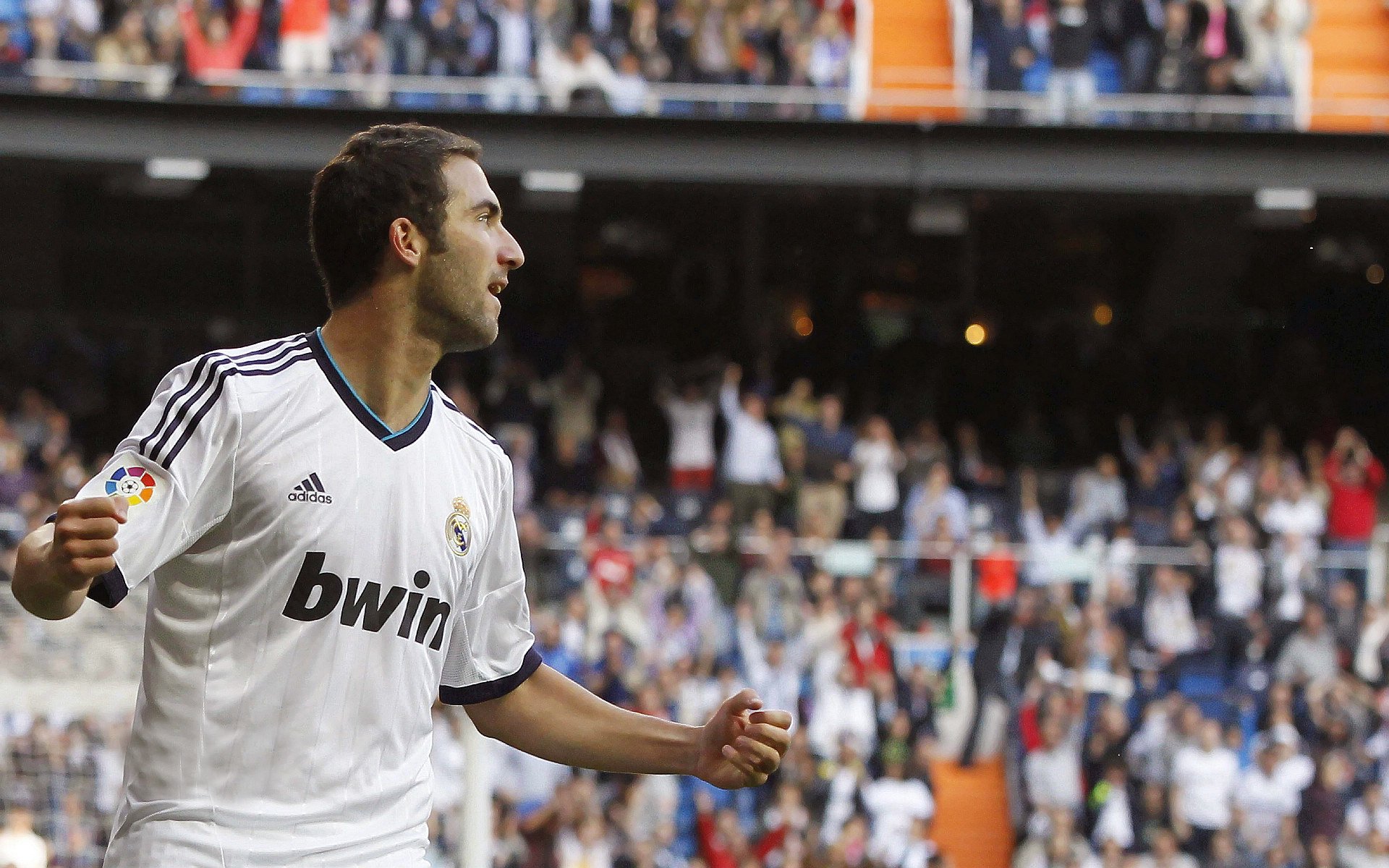 绿茵指挥官，德布劳内如何用节奏击穿秘鲁的铁桶阵